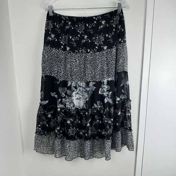 Notations Dresses & Skirts - VTG NOTATIONS Womens Petite Medium tiered bohemian skirt Black White Floral Maxi